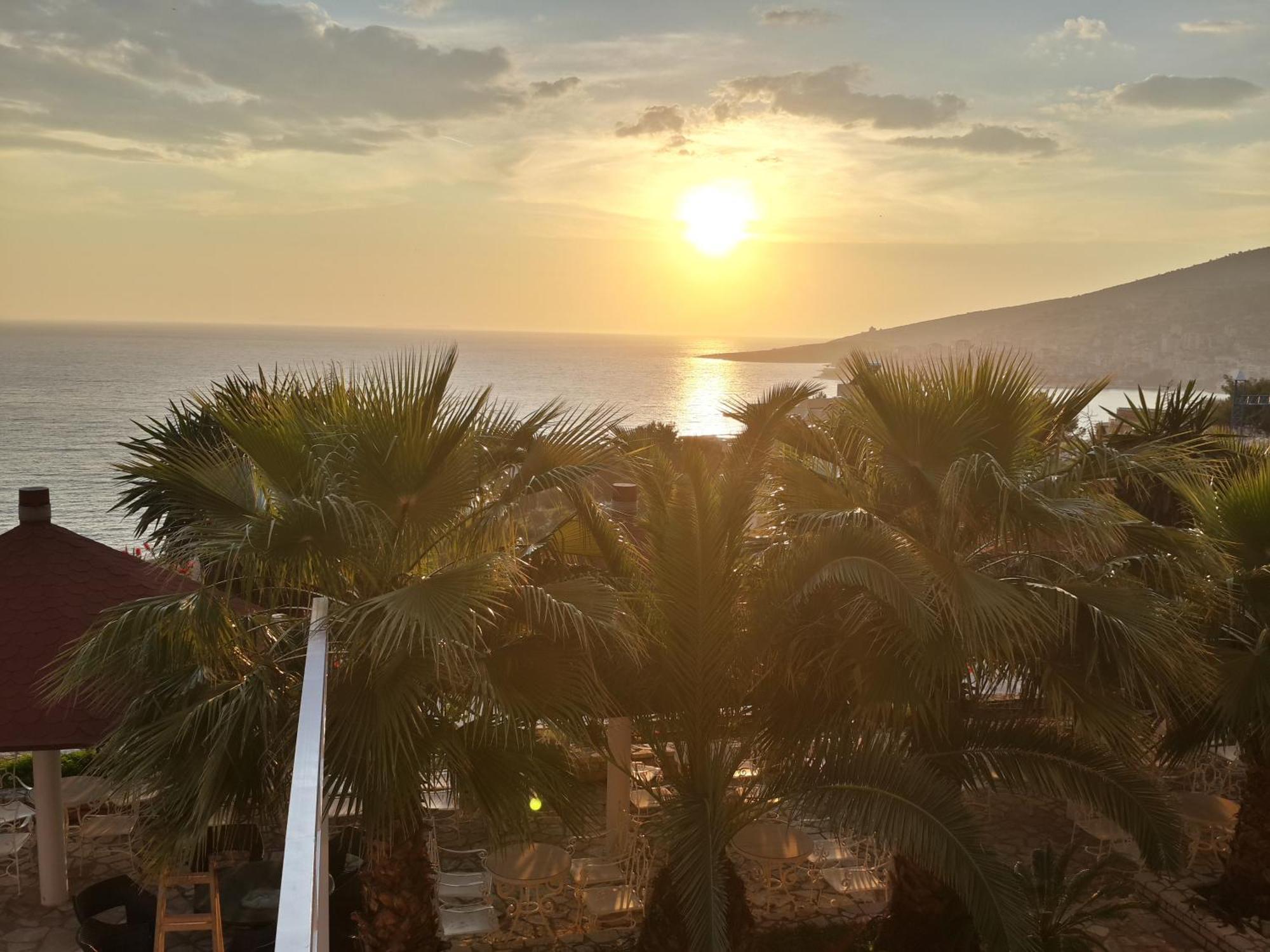 Hotel Panorama Sarande Exterior photo