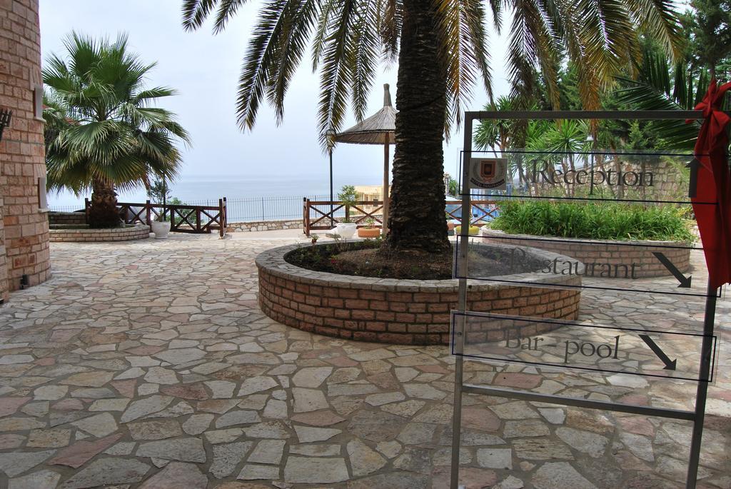 Hotel Panorama Sarande Exterior photo