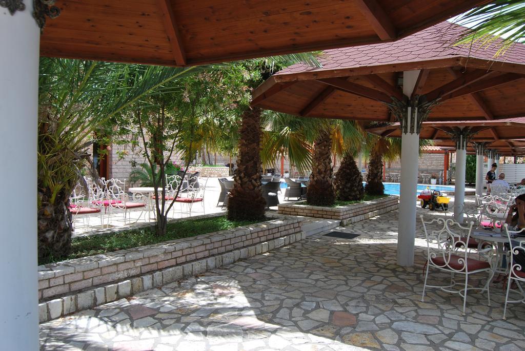 Hotel Panorama Sarande Exterior photo