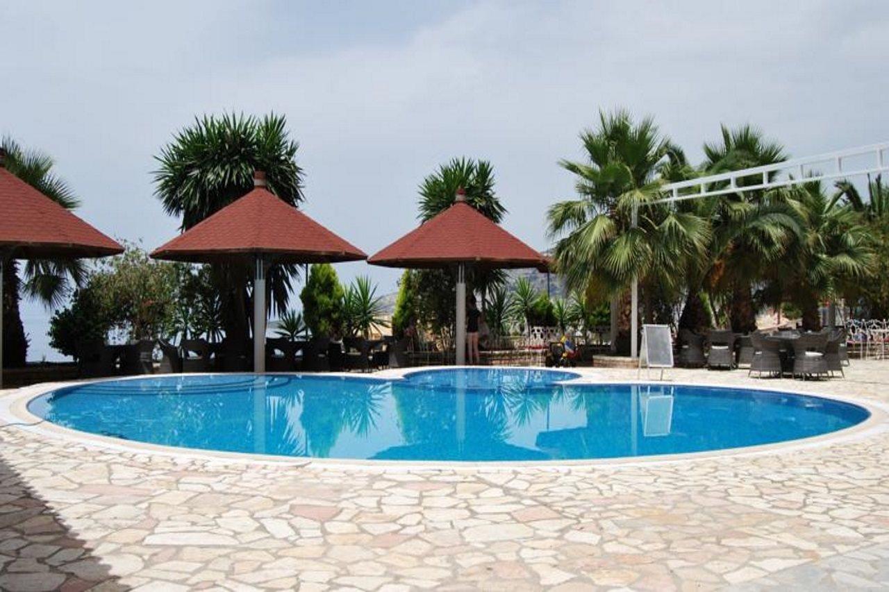 Hotel Panorama Sarande Exterior photo