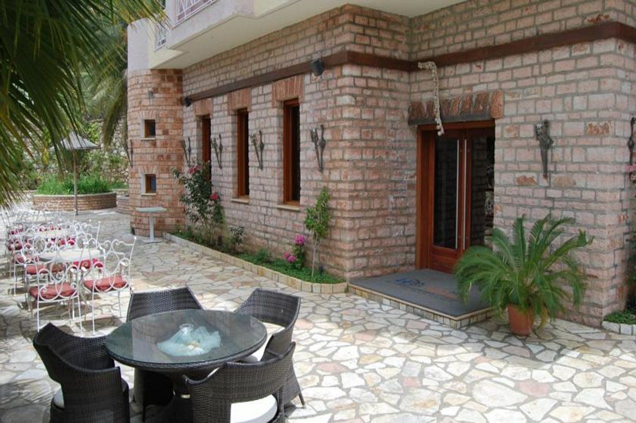 Hotel Panorama Sarande Exterior photo